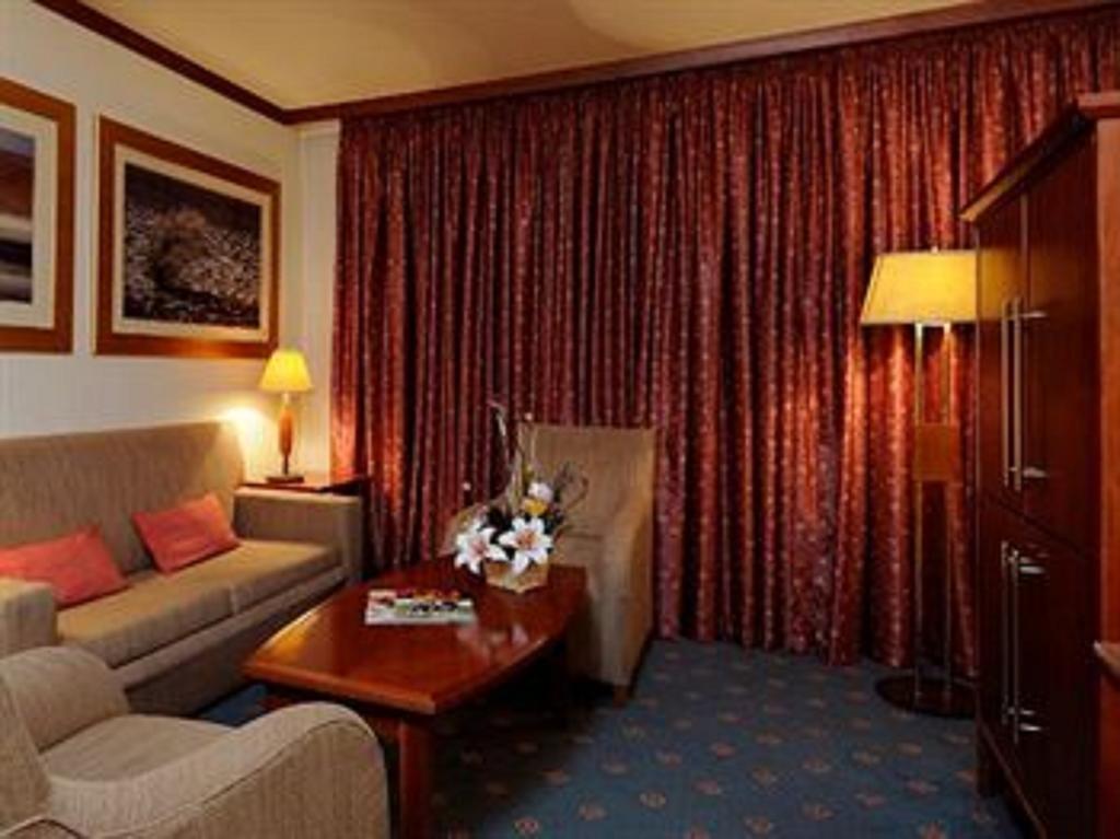 Peermont Walmont At The Grand Palm, Gaborone Hotel Екстериор снимка